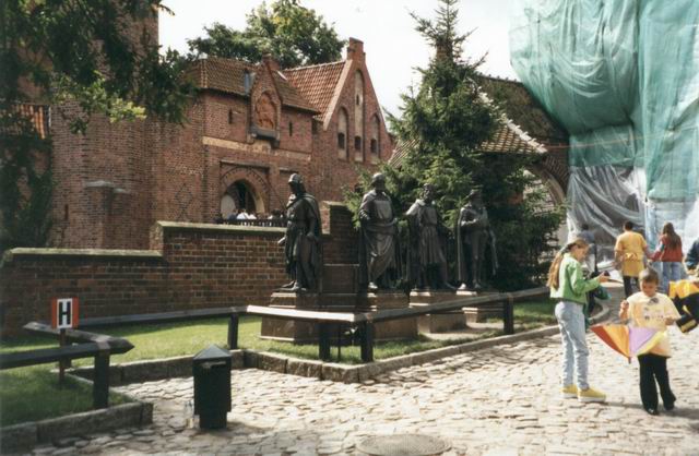 Malbork - Dziedziniec Zamku �redniego